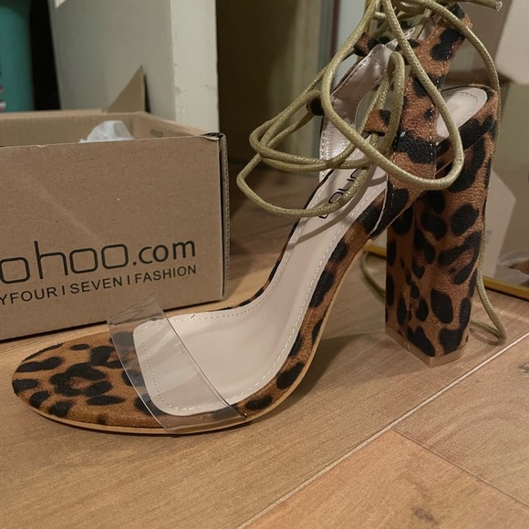 Heels - Picture 2 of 4